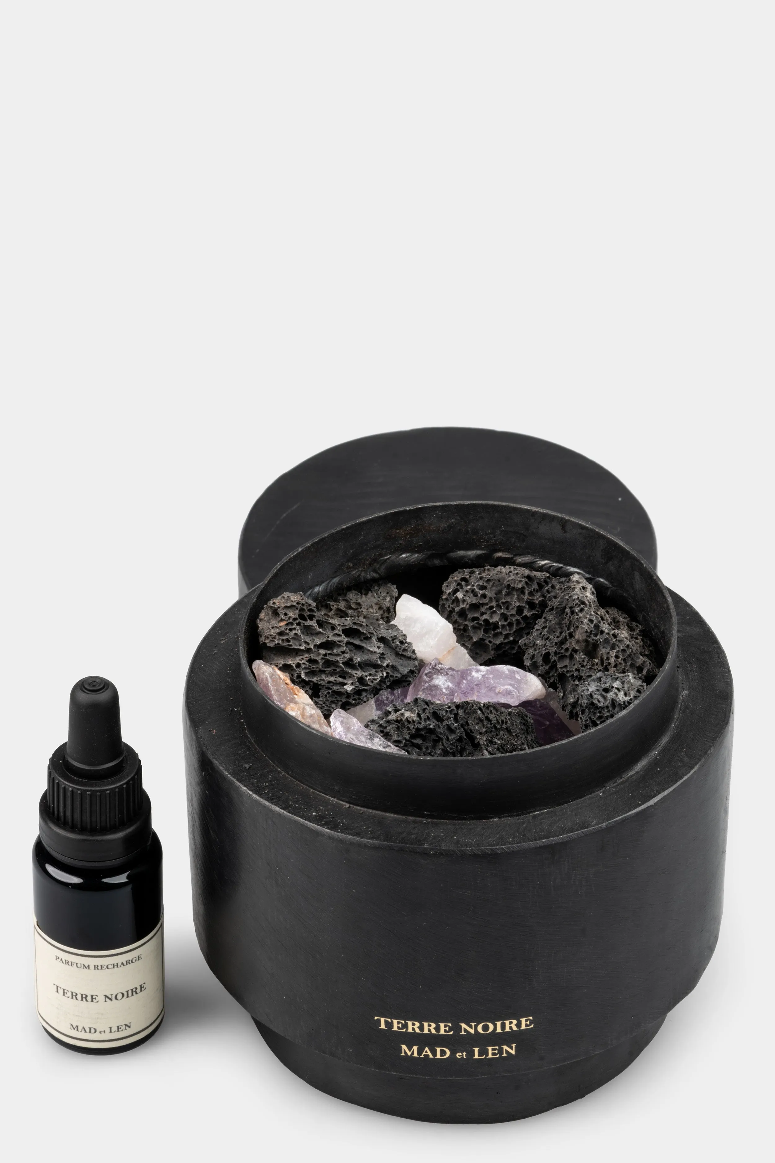 Luxurious Lava Rose Potpourri for Elegance and Freshness