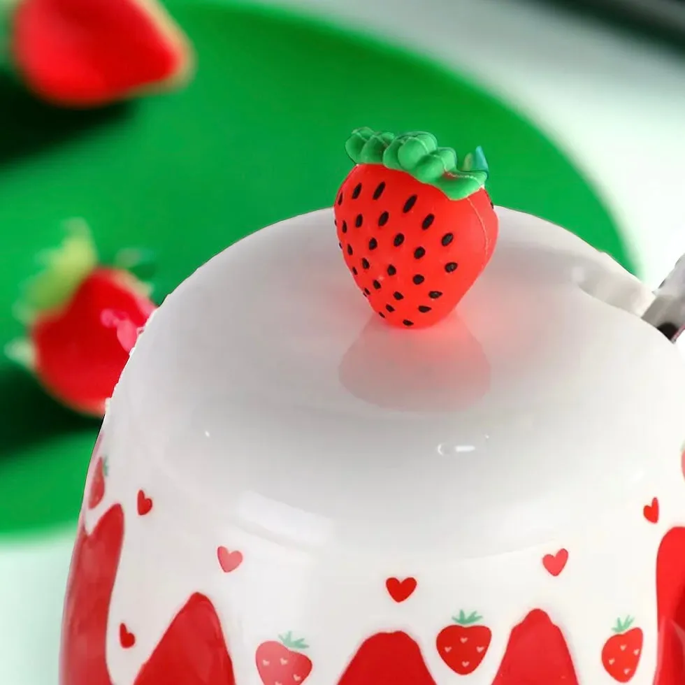 Strawberry Desert Mug With Lid & Spoon