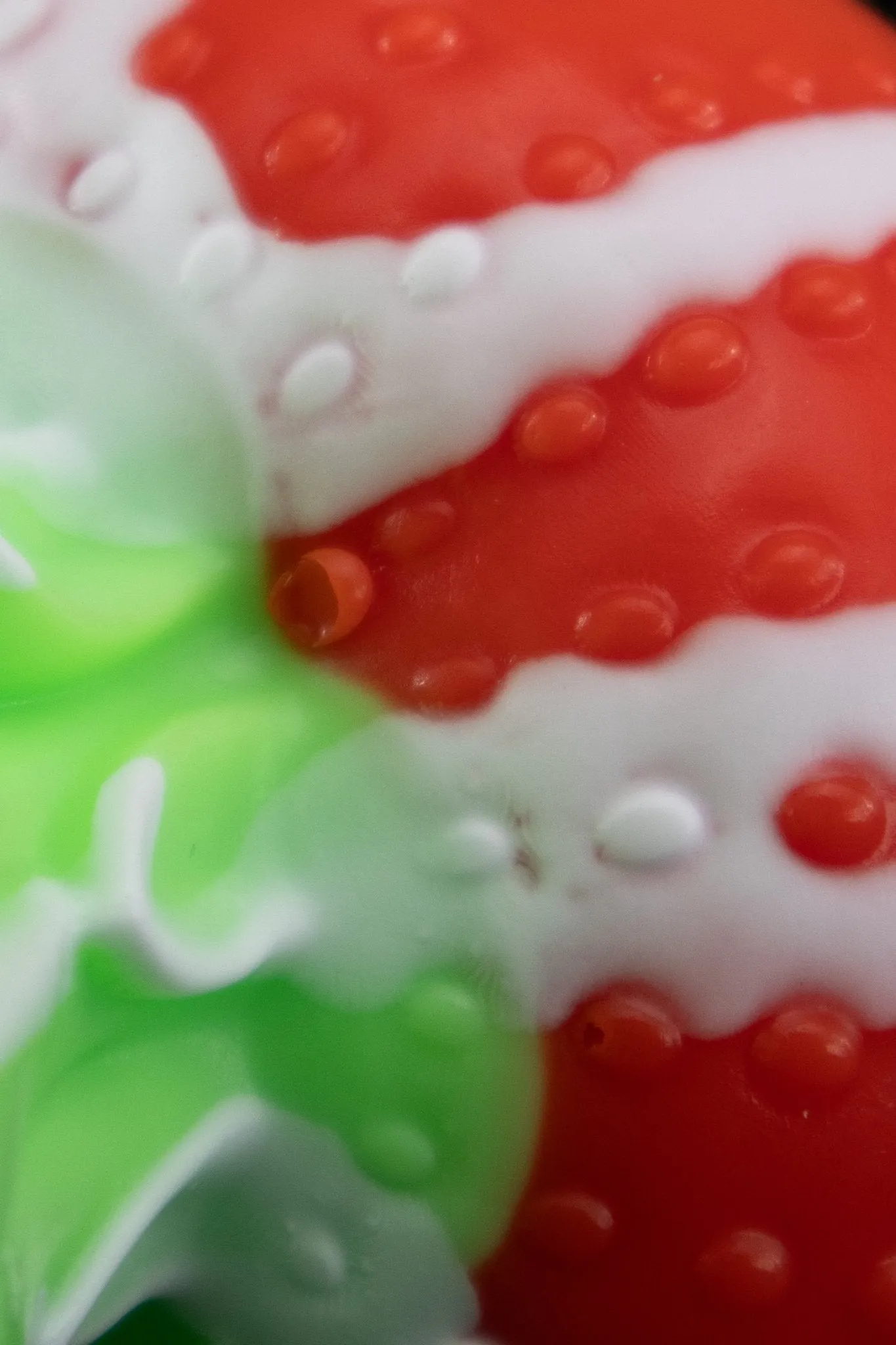 Goliath Strawberry Plug with Soft Shaft and Medium Base - Minimized Flopping and Bubbling