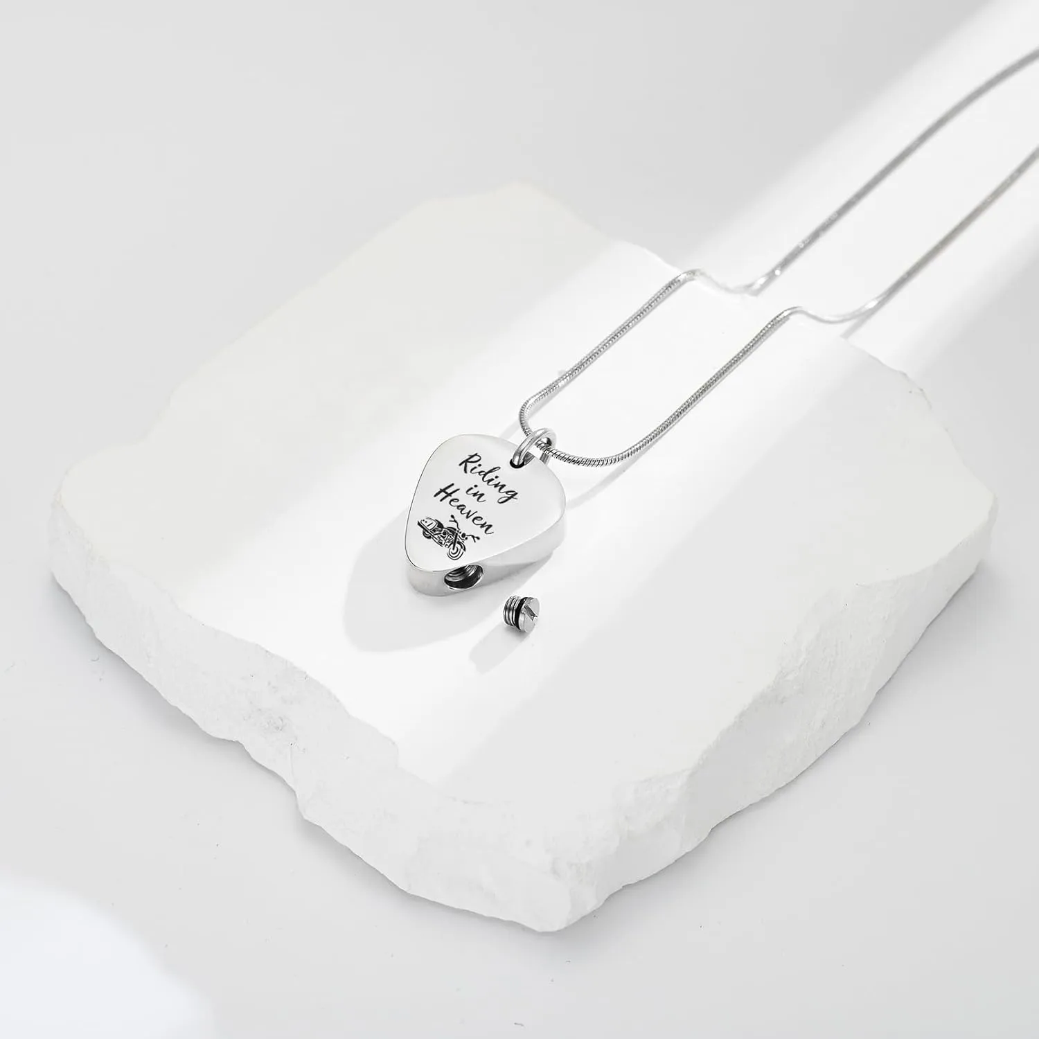 zeqingjw Urn Necklace for Ashes Motorcycle Cremation Urn Pendant Riding in Heaven Memorial Ash Keepsake Cremation Jewelry for Men Women